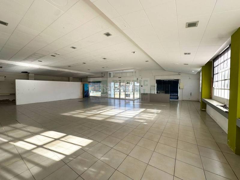 Foto e3f329e1-d671-4b8a-ae6f-110849edb88b. Miete fabrikhalle in Bisbal d´Empordà (La)