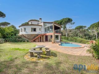 Xalet  Avenida montserrat. Chalet en venta en santa cristina daro