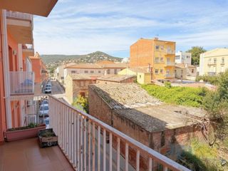 Appartement  Calle de la sala. Piso en venta en calonge, baix empordà