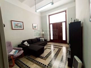 Masia  Calle amor filial. Casa rústica en venta en el centro de la bisbal dempordà con pat