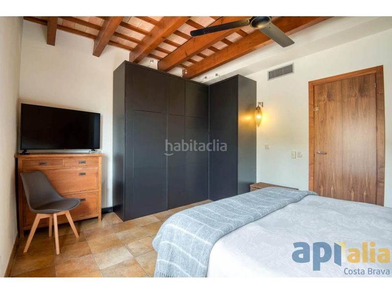 Foto 228cc1c9-22e1-4e1c-8fe0-9463d0e410f3. Casa adossada amb calefacció a Eixample Sant Feliu de Guíxols