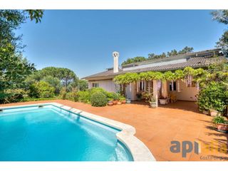 House  Avenida del canigó. Casa en venta en avenida del canigó, santa cristina daro