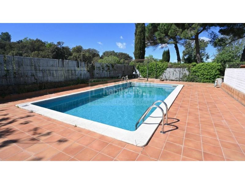 Foto 27113473-3bb4-4ba1-924b-c4d363a688a6. Casa amb calefacció aparcament piscina a Bisbal d´Empordà (La)