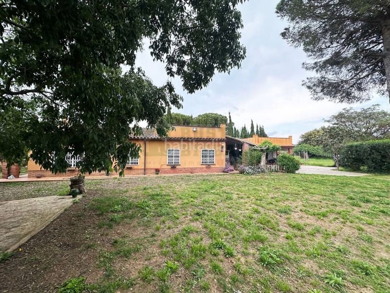 Foto b15abcd3-e7be-4098-ae72-292dcc70dbf3. Casa amb calefacció aparcament piscina a Bisbal d´Empordà (La)
