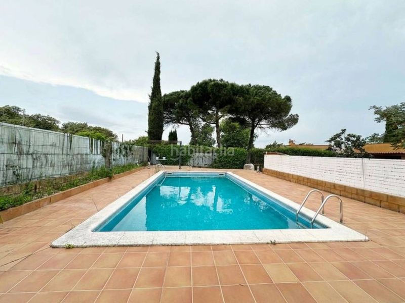 Foto eeeb4255-0b87-444c-bef1-b7074b059fe5. Casa amb calefacció aparcament piscina a Bisbal d´Empordà (La)