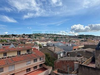 Local Comercial en Bisbal d´Empordà (La). Oportunidad de inversión en venta local con gran terraza en les