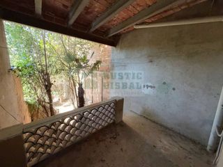 Bauernhof  Calle joan maragall. Casa rústica en venta para rehabilitar en el centro de llagoster
