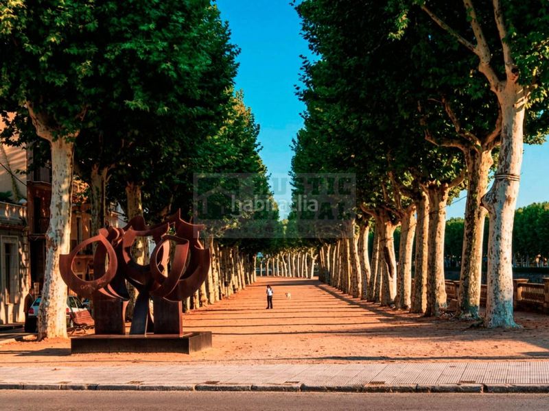 Foto 71c39941-9cd3-44c4-8444-6e72a627049e. Edifici a paseo marimon asprer 11 a Bisbal d´Empordà (La)