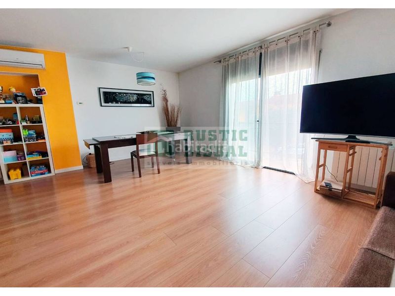 Foto 66de17b2-aa89-4a75-83a6-fe1d922b0a0c. Casa amb calefacció aparcament a Bisbal d´Empordà (La)