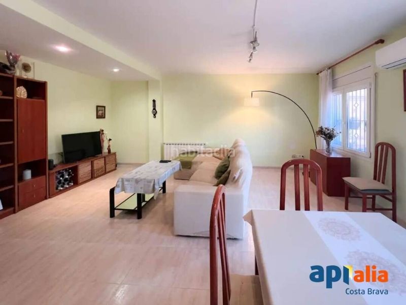 Foto 20c23c13-b96a-45df-ba85-2e551539652f. Apartament amb calefacció a Eixample Sant Feliu de Guíxols