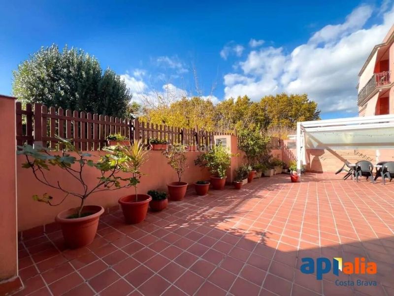 Foto 9d3fc77b-c385-420e-8b2a-051c9b45bfae. Apartament amb calefacció a Eixample Sant Feliu de Guíxols