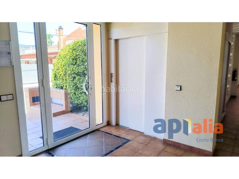 Foto 4f96fbc3-7e85-4a2f-bb5c-e307bb0e0098. Apartament amb aparcament piscina a Poble Calonge