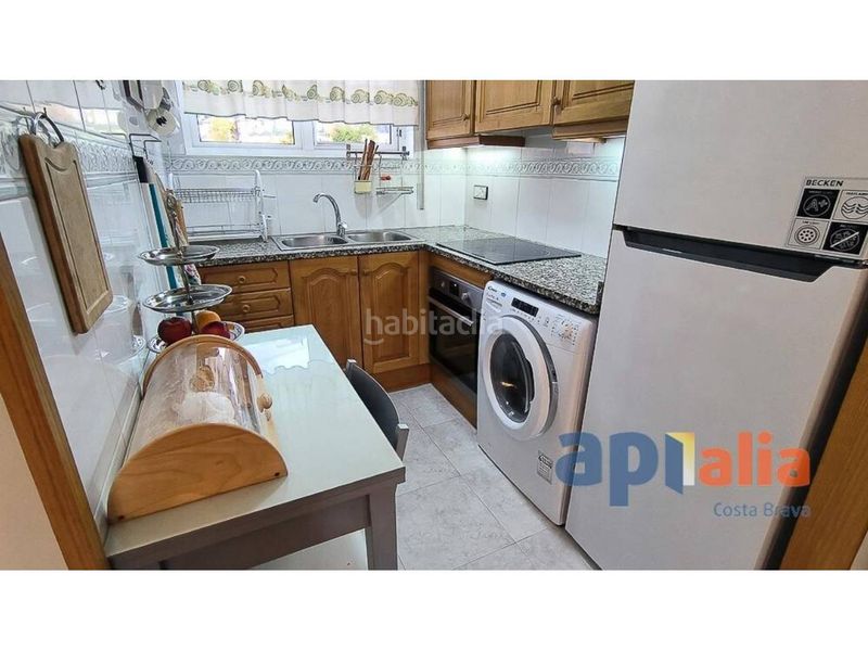 Foto e45aa6ff-8967-4348-a96b-e6ba9699a3e6. Apartament amb aparcament piscina a Poble Calonge