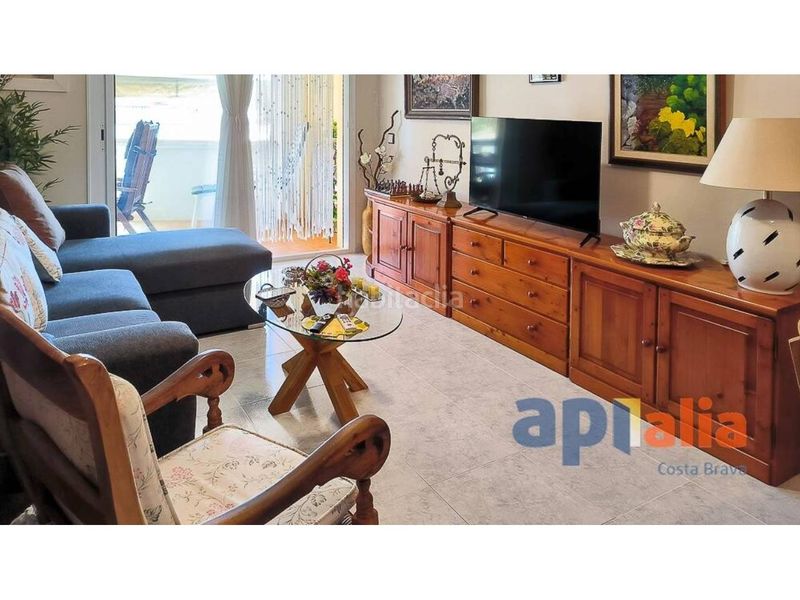 Foto eaf63f28-6a26-4d3f-b4ea-7120c1ad6a7c. Apartament amb aparcament piscina a Poble Calonge