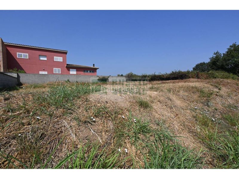 Foto c35fefbb-9f53-4d76-890b-3441b659a95f. Terreno residencial parcela edificable en venta , baix empordà en Verges