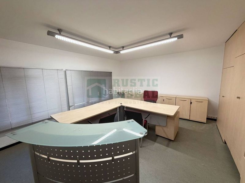 Foto 7dcf93b4-bf79-4b63-abf8-17e1fe00c8c4. Büro in Bisbal d´Empordà (La)