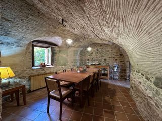Location Mas à Cruïlles, Monells i Sant Sadurní de l´Heura. Casa rústica con gran patio en alquiler temporal en sant sadurní