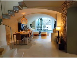 Rent House in Cruïlles, Monells i Sant Sadurní de l´Heura. Casa rústica reformada con patio de alquiler en cruïlles, baix e