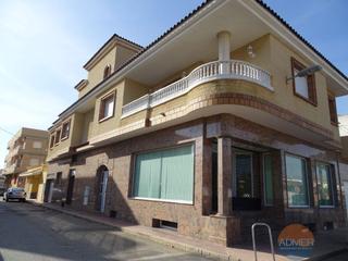 Haus en Centro. Zona tranquila con todos los servicios cerca.