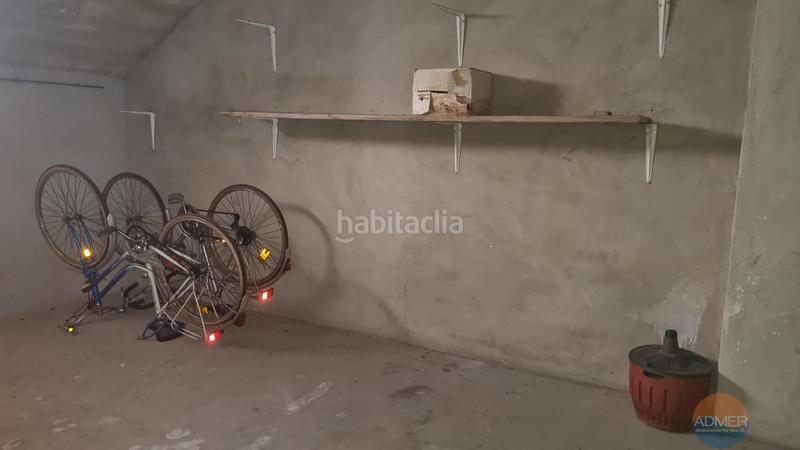 Foto 0ed086bd-9ff4-4aea-87fa-c0bc83fe6ea7. Parking voiture dans San Javier San Javier