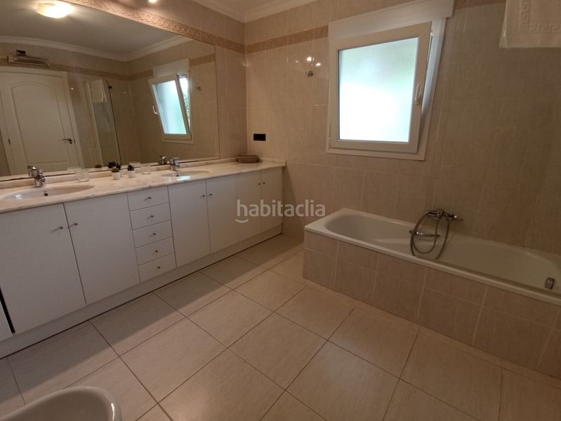 Foto 52716b40-c3e9-4fb7-85c5-5f55ac0c7c40. Apartament amb calefacció aparcament piscina a La Fustera Benissa