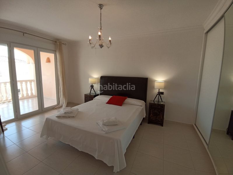 Foto f58d2d32-d9ec-48e1-ac73-bffd1bcfb5bf. Apartament amb calefacció aparcament piscina a La Fustera Benissa