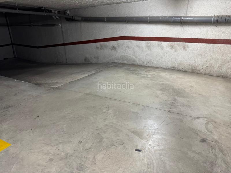 Foto ed19b345-1cb4-41f5-b9a9-3e961475526b. Parking coche en Teulada