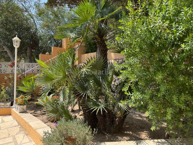 Foto 55e98e13-ee0b-42fc-ab05-7daab2b58e3e. Chalet en Cala Advocat-Baladrar Benissa