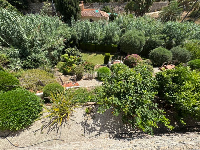 Foto 263377f9-9151-4981-82db-97d1e6d50a9a. Chalet en Cala Advocat-Baladrar Benissa