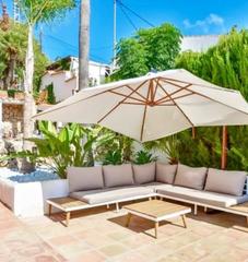 Chalet in Cala Advocat-Baladrar