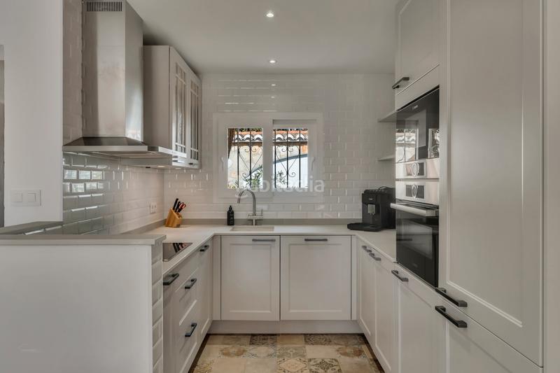 Foto 22999b40-e4e8-42b4-9449-adf47b3dd52f. Chalet en Cala Advocat-Baladrar Benissa