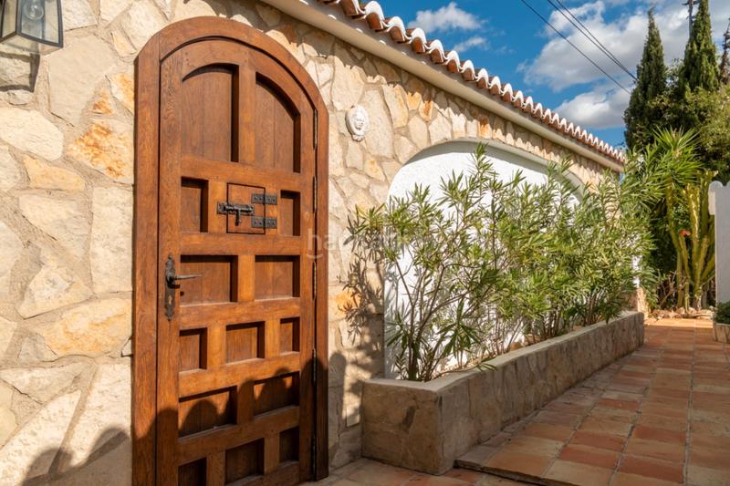 Foto 3d599798-b881-46e1-912d-0c24f5644a5f. Chalet en Cala Advocat-Baladrar Benissa