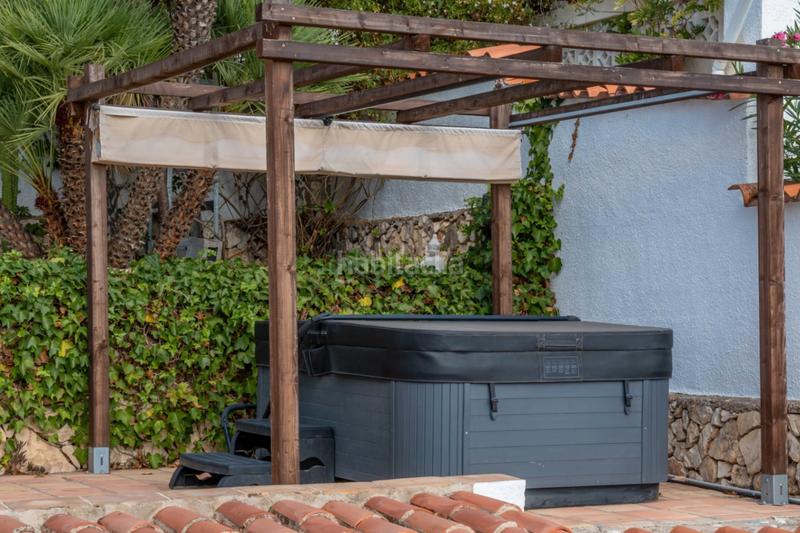 Foto 5dc42e9c-a1a9-479f-8822-f1a409fda997. Chalet en Cala Advocat-Baladrar Benissa