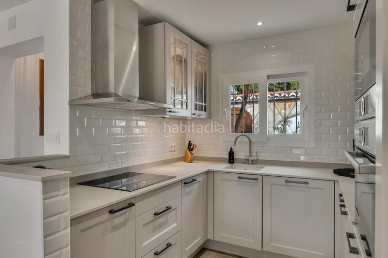 Foto 93c54e65-0e89-4ccc-8e92-d19bec52296d. Chalet en Cala Advocat-Baladrar Benissa