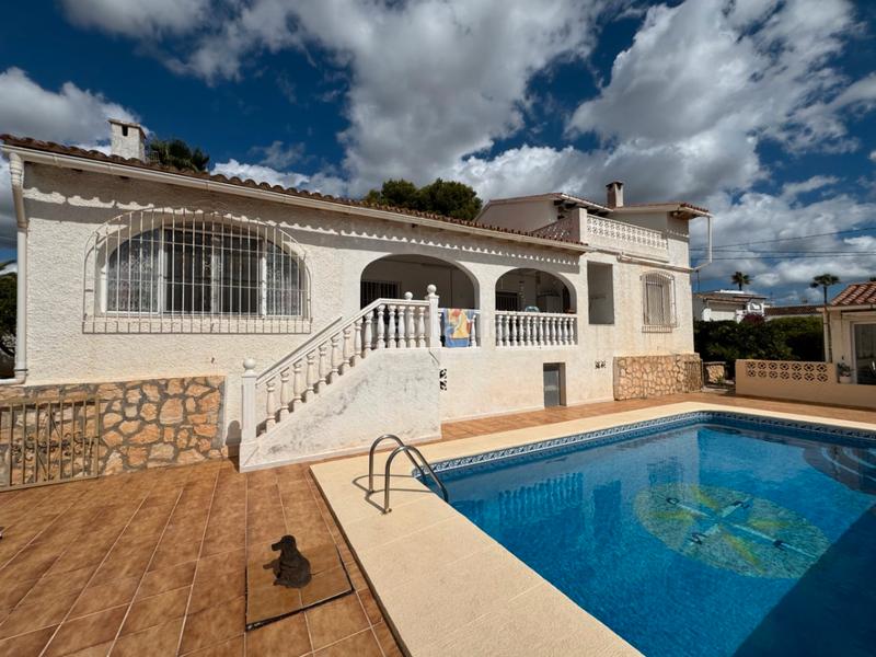 Foto ba8551a4-8268-41e7-887d-9761203fd7f5. Chalet avec chauffage parking piscine dans Cala Advocat-Baladrar Benissa