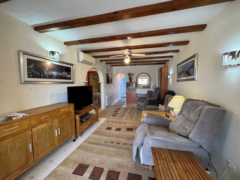 Foto 05a2ae29-7f0b-4a2b-a2f4-46877dc69fb6. Casa amb calefacció aparcament piscina a Paichi Moraira