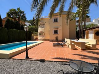 Chalet in Cala Advocat-Baladrar