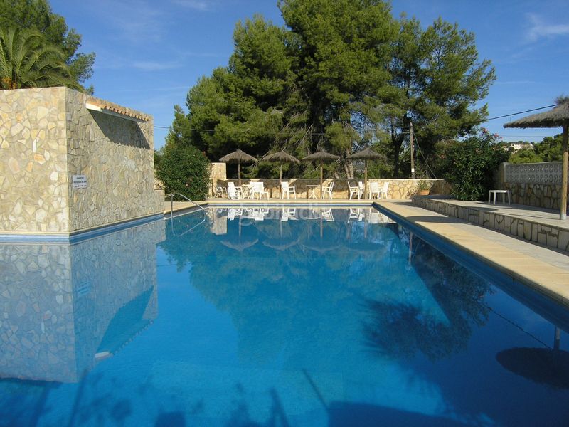 Foto 542dec66-9e83-4cb1-8954-54025c39e90b. Apartament amb calefacció aparcament piscina a Paichi Moraira