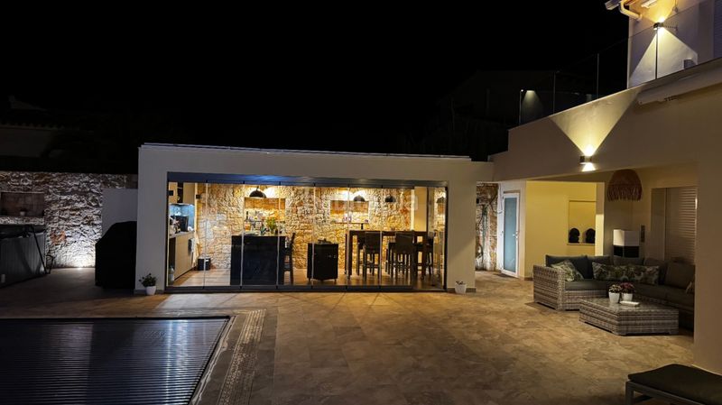 Foto 73f39a0e-940b-4381-9946-275d1fbef86a. Chalet en Paichi Moraira