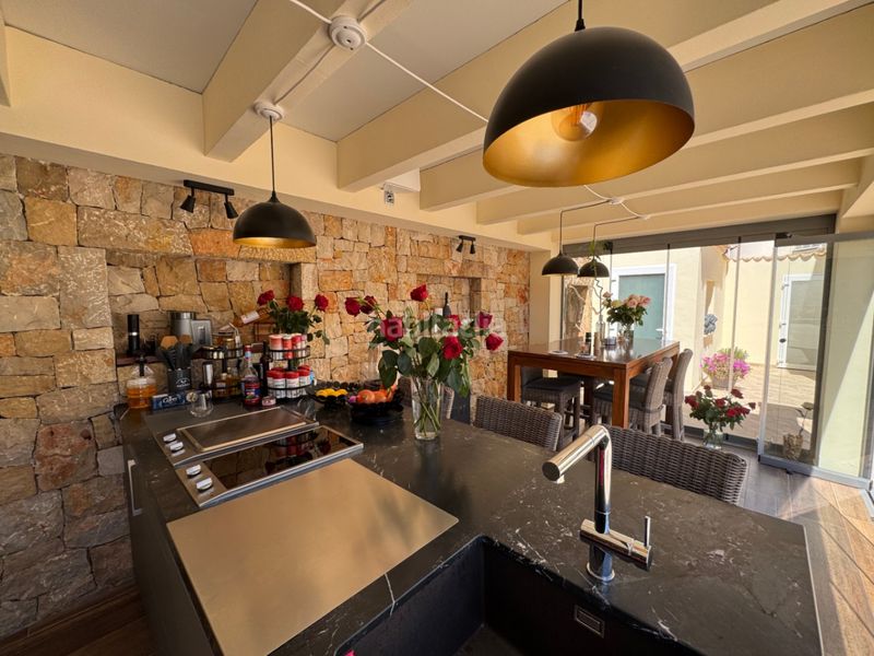 Foto f0276827-821b-42af-be5a-a49b8a74017e. Chalet en Paichi Moraira