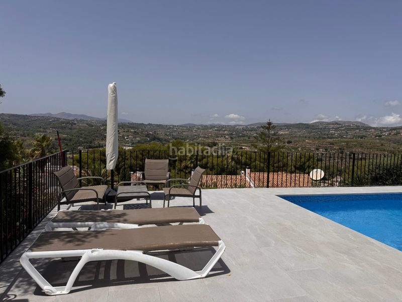 Foto e98ddbd0-b324-4a05-9630-fc89f9767380. Xalet amb calefacció aparcament piscina a Paichi Moraira