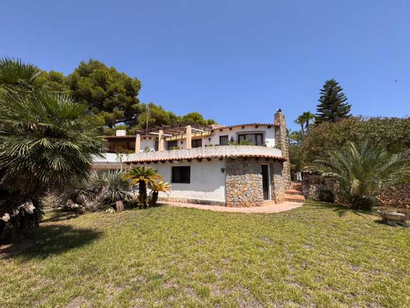 Foto dd19b4c7-946b-4aa4-aa7d-4b3e7618d42b. Xalet amb calefacció aparcament piscina a Cala Advocat-Baladrar Benissa