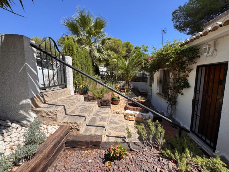 Foto f139088d-b731-4a2d-aff9-2edd3e1ec5f8. Casa amb calefacció aparcament piscina a Paichi Moraira