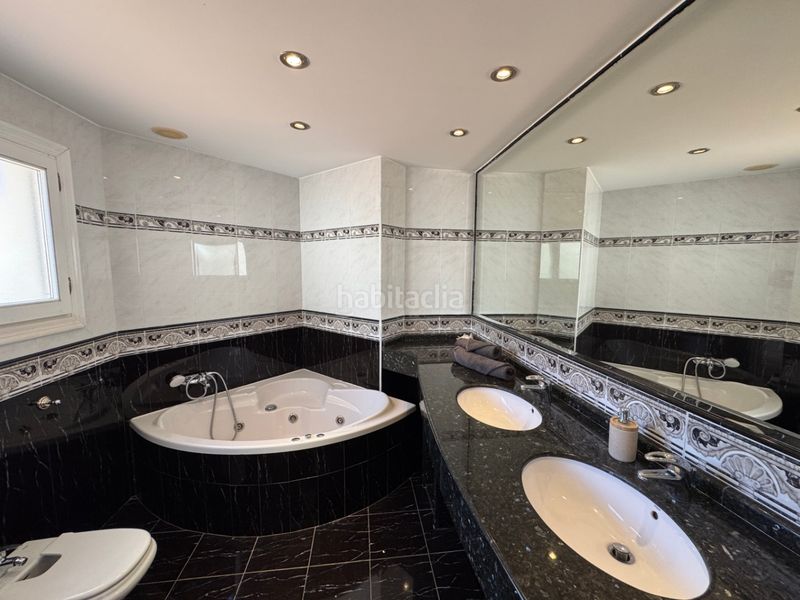 Foto bafe2f90-49e8-46d1-8191-0251b2876b55. Xalet amb calefacció aparcament piscina a Paichi Moraira