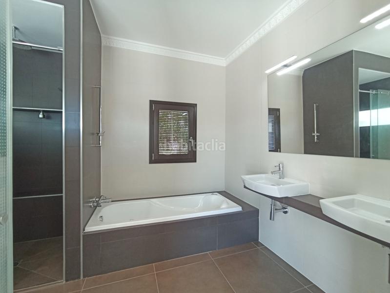 Foto d1508b1e-2d0d-4b9a-815d-169cda3cb406. Chalet avec chauffage parking piscine dans Benimeit-Tabaira Moraira