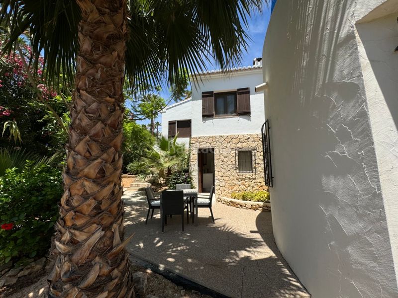 Foto 1b87b9b5-aff0-4bb9-b019-0b3558a04d1f. Affitto chalet con riscaldamento parcheggio piscina in Moraira