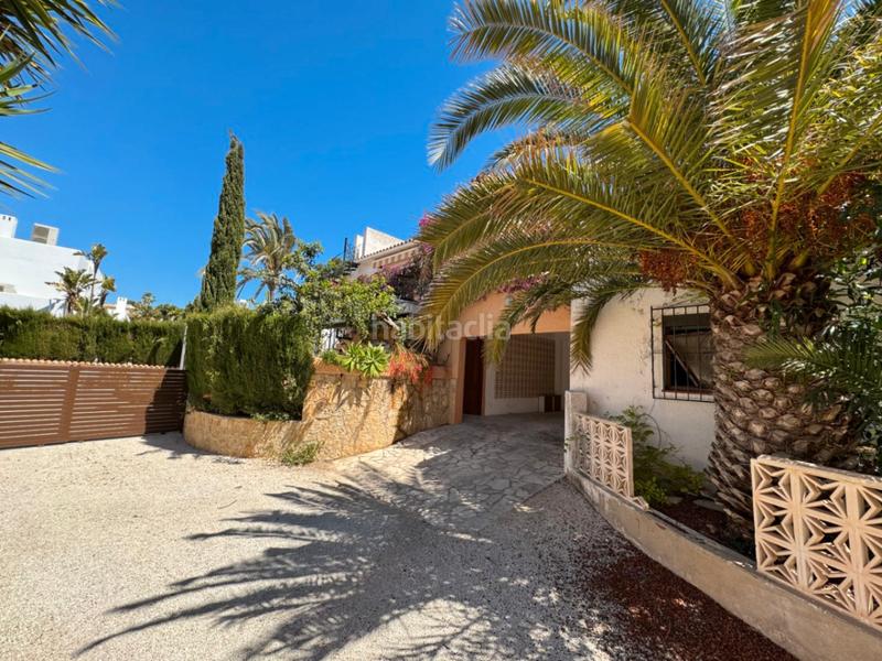 Foto d91b5124-f0da-479d-b26f-bf0242238e3e. Chalet with parking pool in El Portet-Pla del Mar Moraira