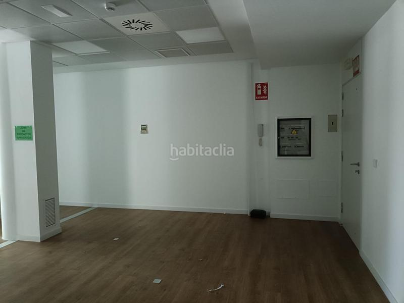 Foto 1de0f6be-67bb-4aa4-9351-2637a1d4f398. Bureau dans calle chile 4 dans El Pinar-Punta Galea Rozas de Madrid (Las)