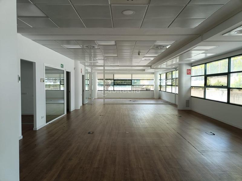 Foto 66ea03aa-a084-4fa0-9beb-2c2fbfa5e4b5. Bureau dans calle chile 4 dans El Pinar-Punta Galea Rozas de Madrid (Las)