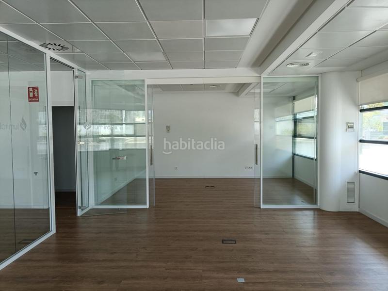 Foto 8269a7b0-ebb4-4aa8-98f0-7d6bafbf718f. Bureau dans calle chile 4 dans El Pinar-Punta Galea Rozas de Madrid (Las)